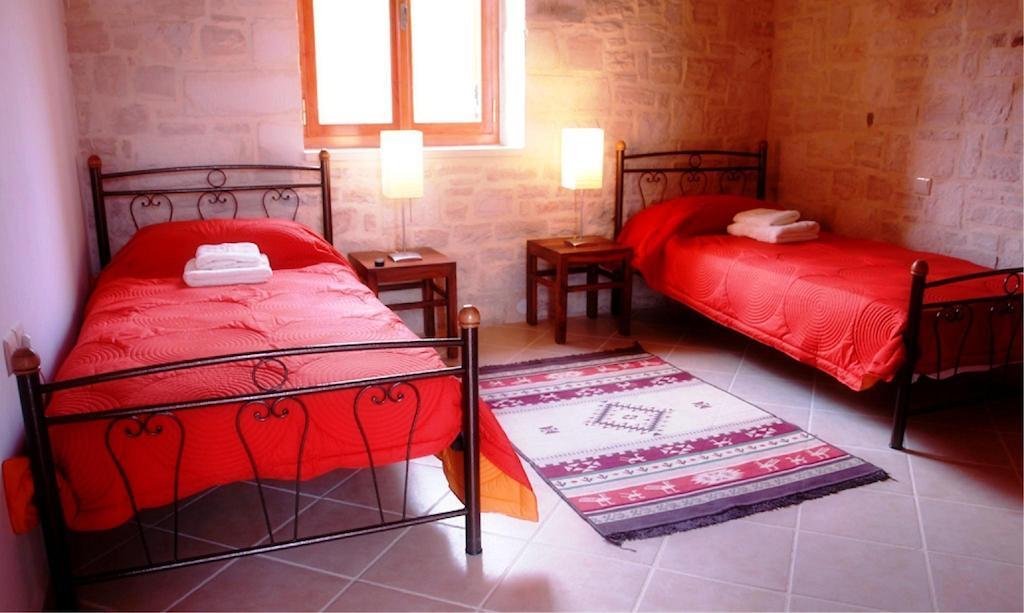 Villa Talea Exandis Bagian luar foto